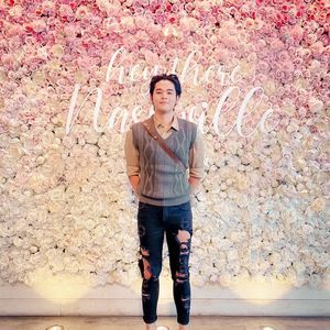 Meet your Posher, Dennis